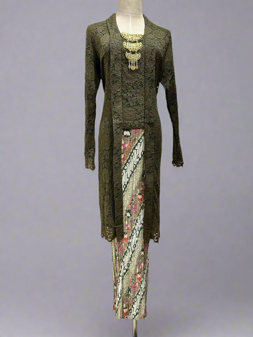 Kebaya Kota Baru