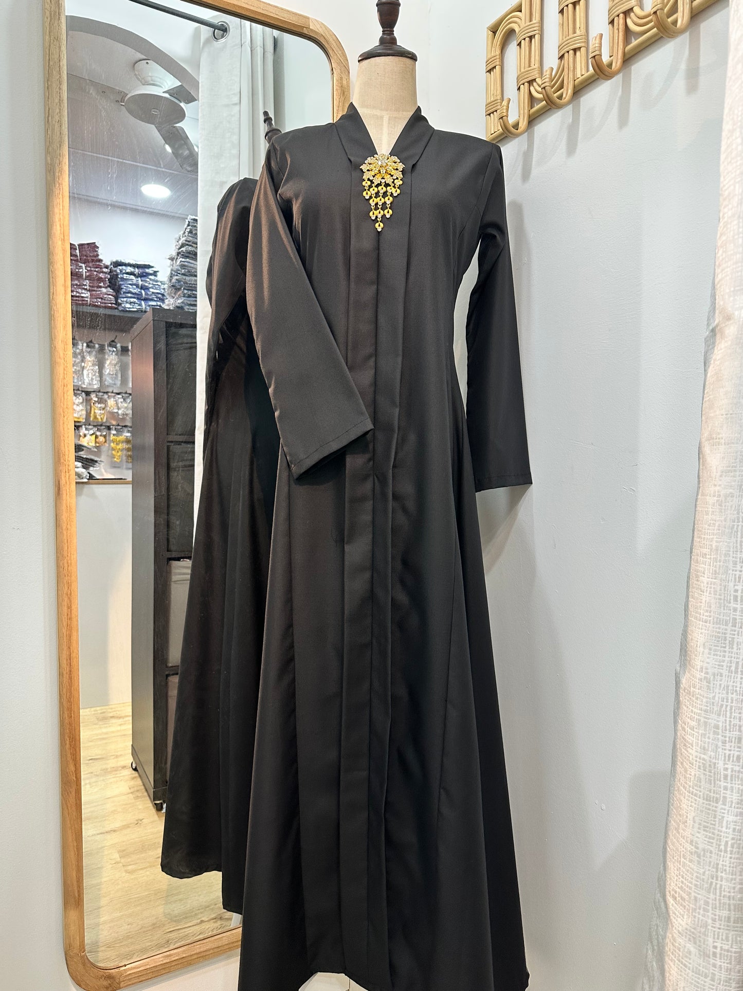 *Accessories sold separately.
*Product colour may slightly vary due to photographic lighting sources or your mointor setting. The actual size may vary as many of the products we produce are hand made. Please allow (0.05 to 0.1 inches) size variance.
