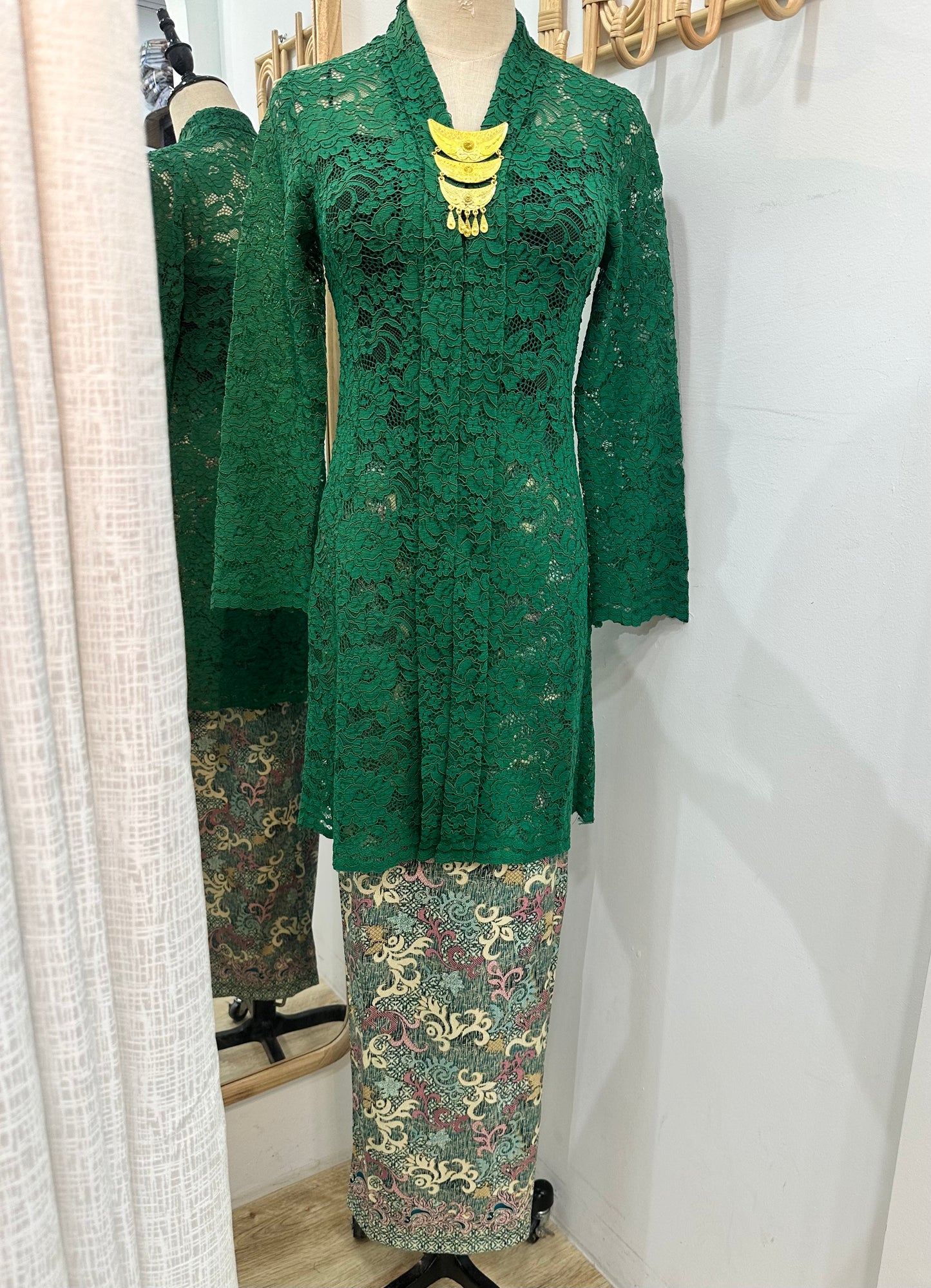Kebaya Sekar