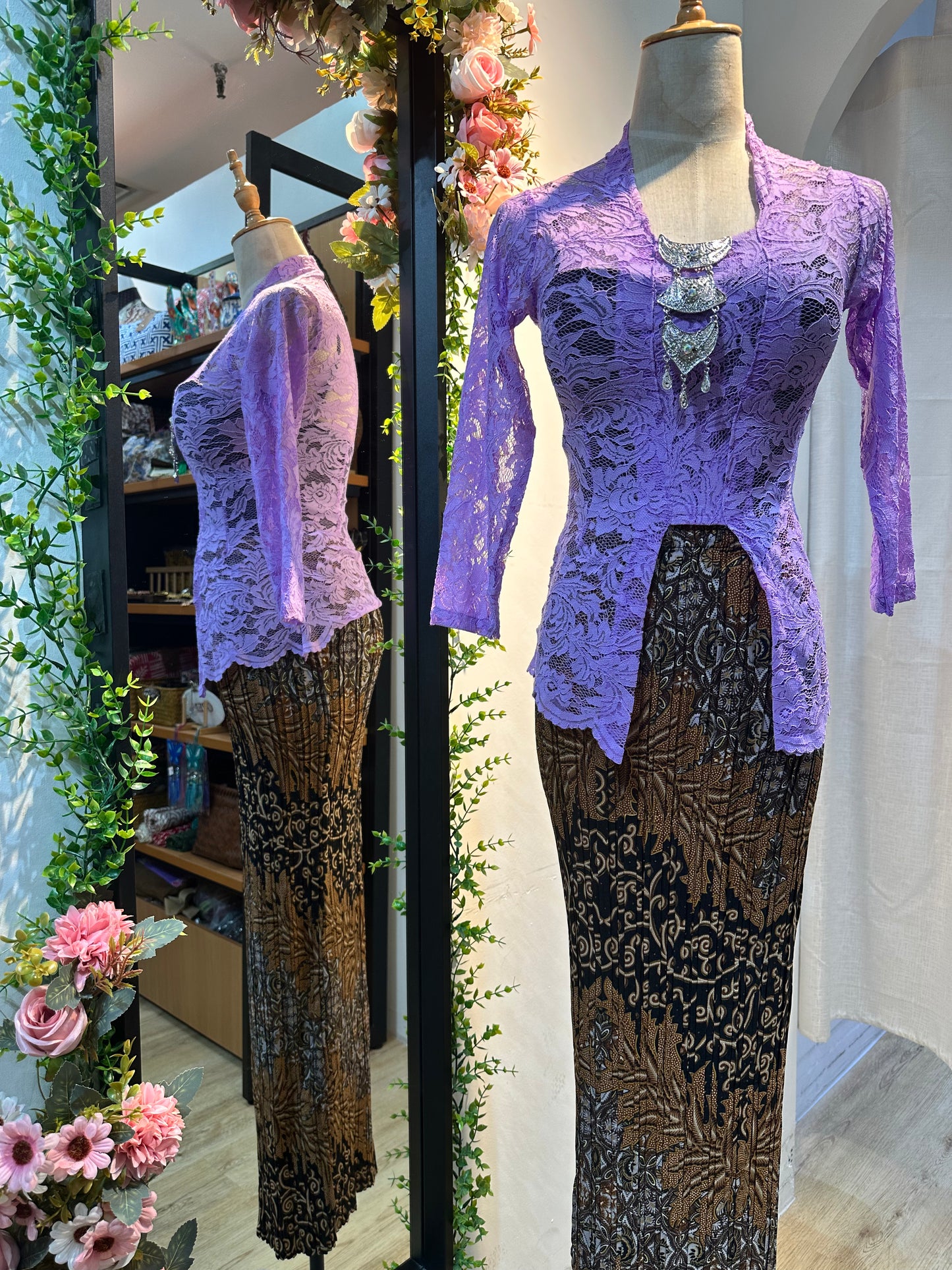 Kebaya Saloma Set