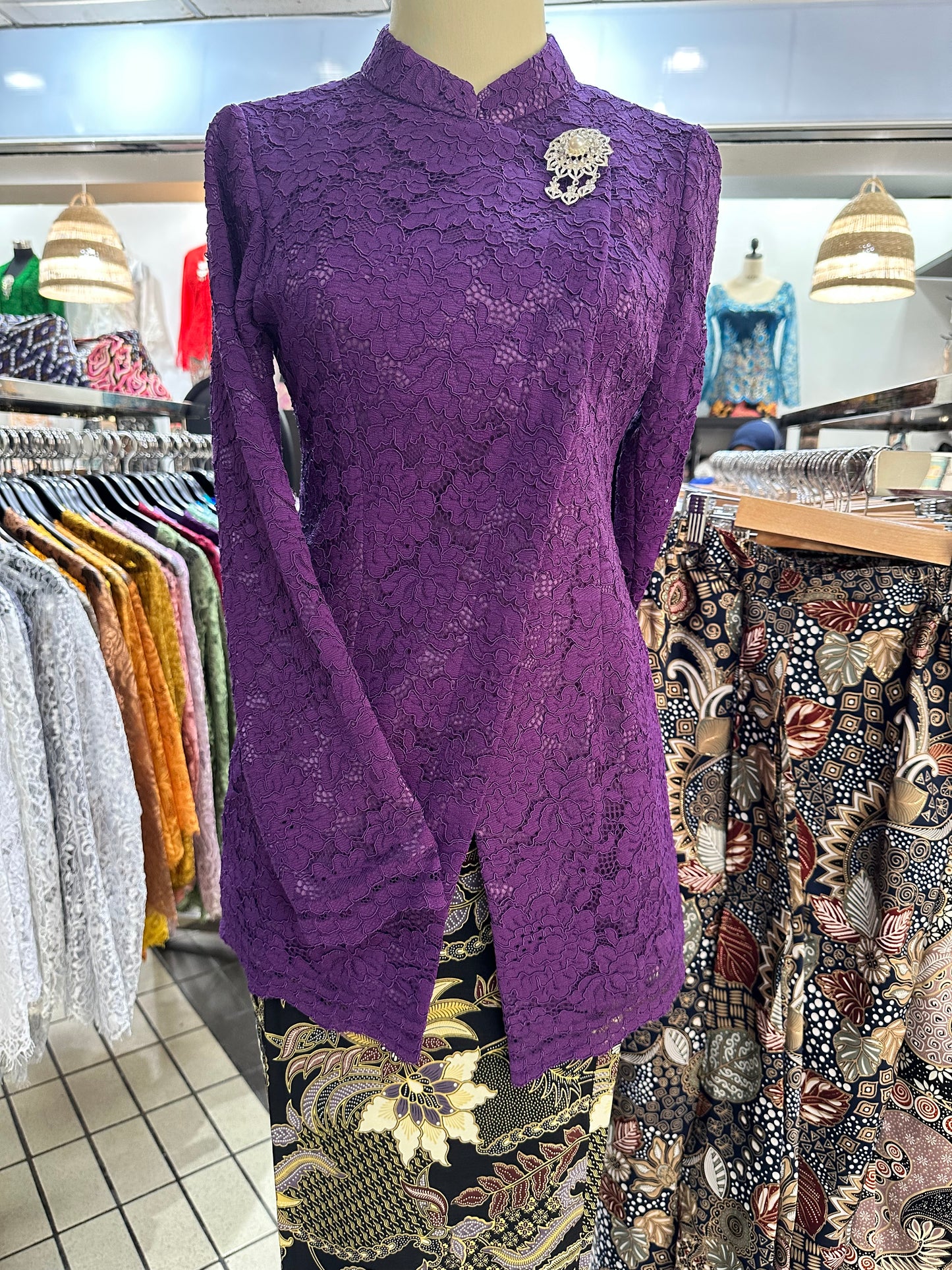 *Accessories and Sarong/Skirt sold separately.
*Product colour may slightly vary due to photographic lighting sources or your mointor setting. The actual size may vary as many of the products we produce are hand made. Please allow (0.05 to 0.1 inches) size variance.