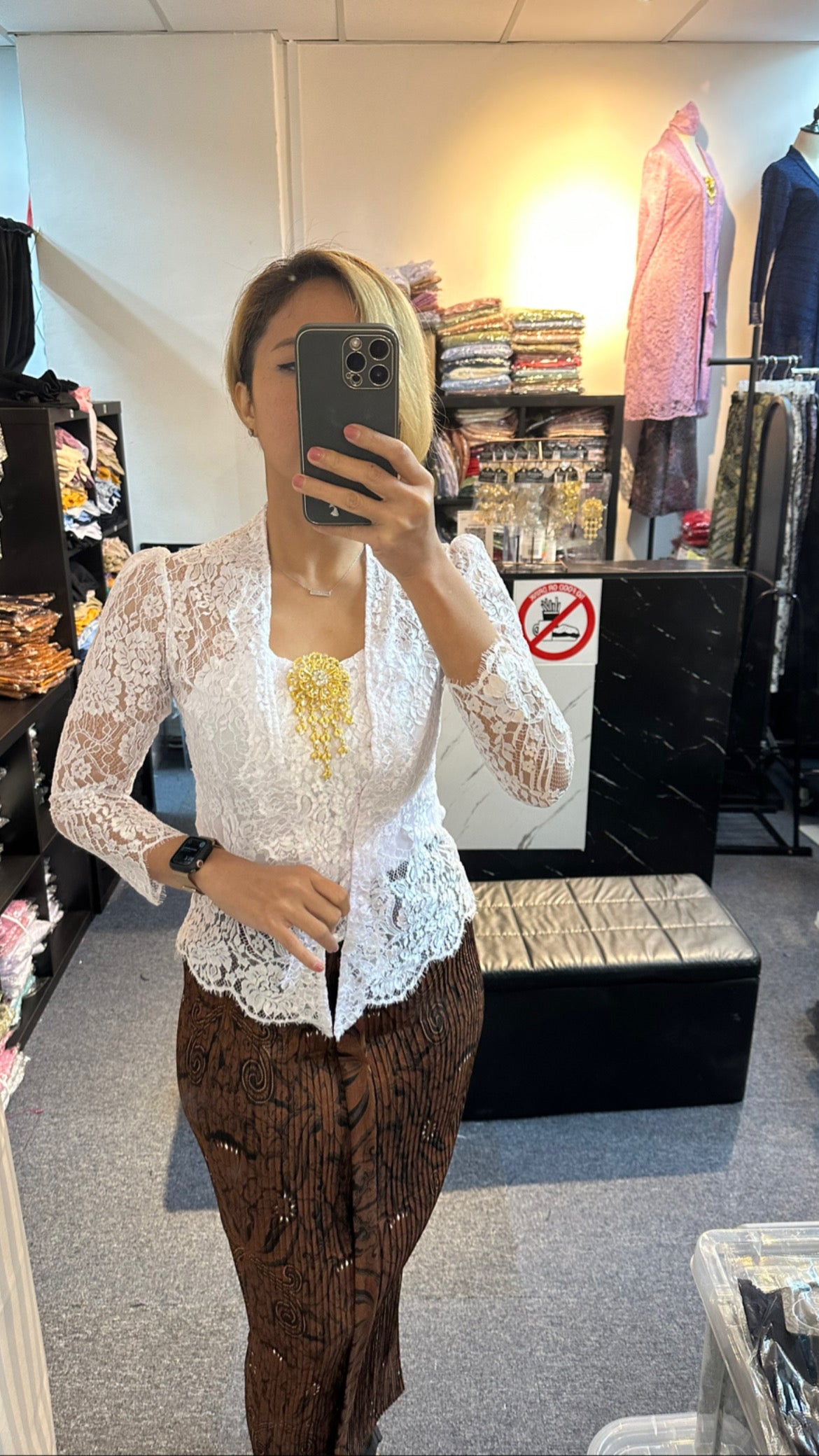*Accessories and Sarong/Skirt sold separately.
*Product colour may slightly vary due to photographic lighting sources or your mointor setting. The actual size may vary as many of the products we produce are hand made. Please allow (0.05 to 0.1 inches) size variance.