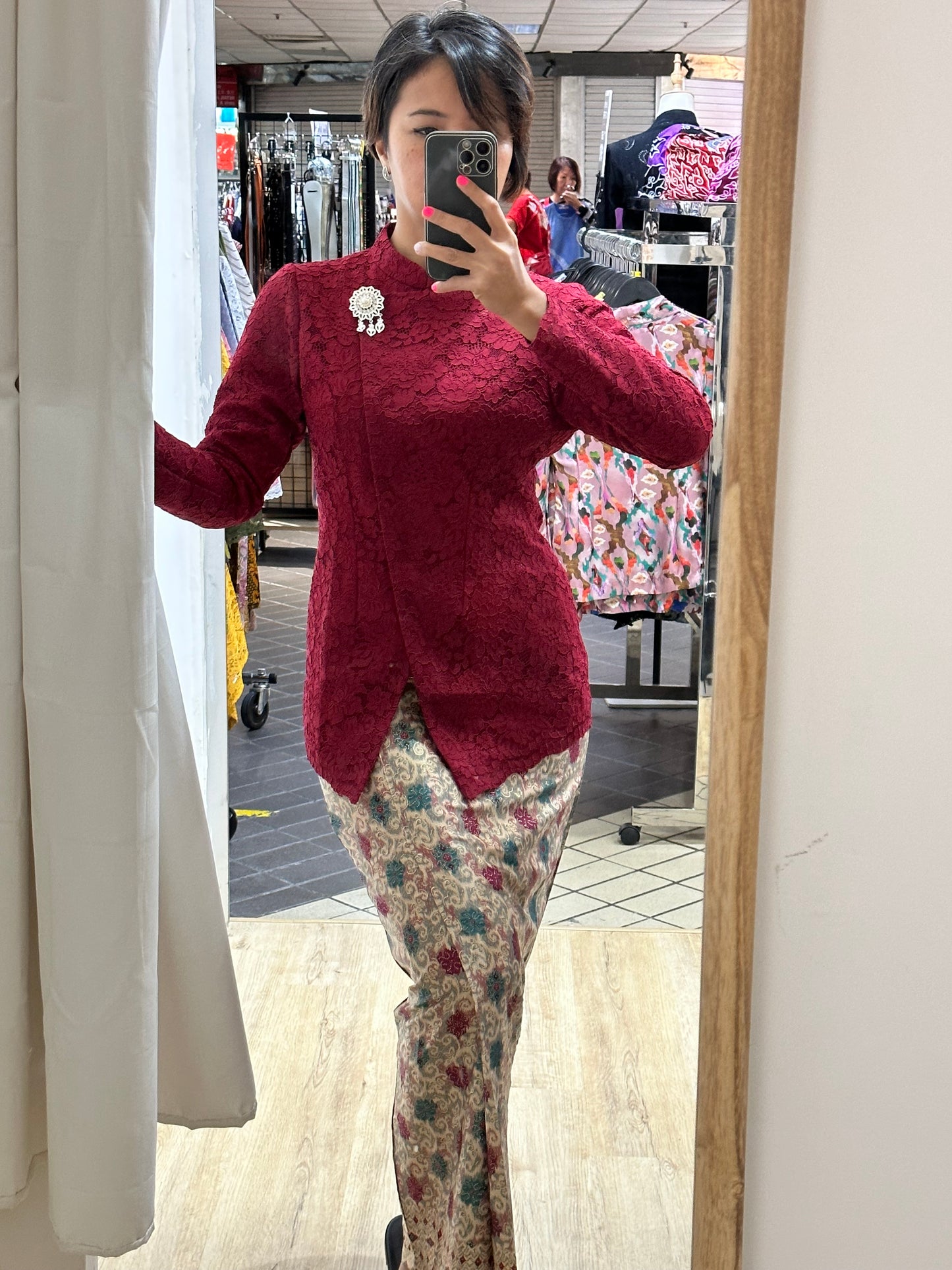 *Accessories and Sarong/Skirt sold separately.
*Product colour may slightly vary due to photographic lighting sources or your mointor setting. The actual size may vary as many of the products we produce are hand made. Please allow (0.05 to 0.1 inches) size variance.