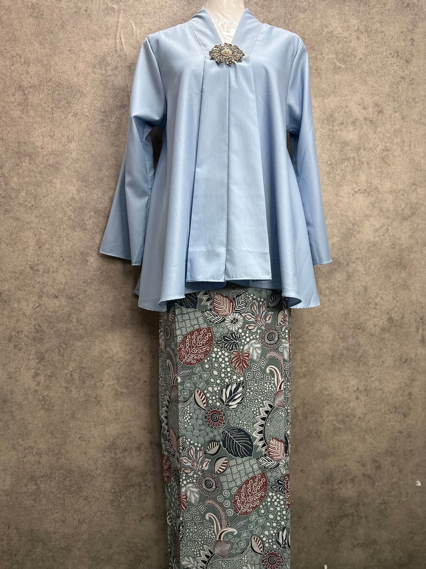 Nabila Top
