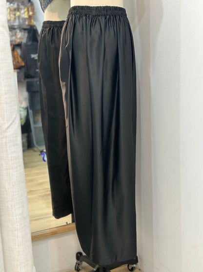 Drapery Skirt [Black]