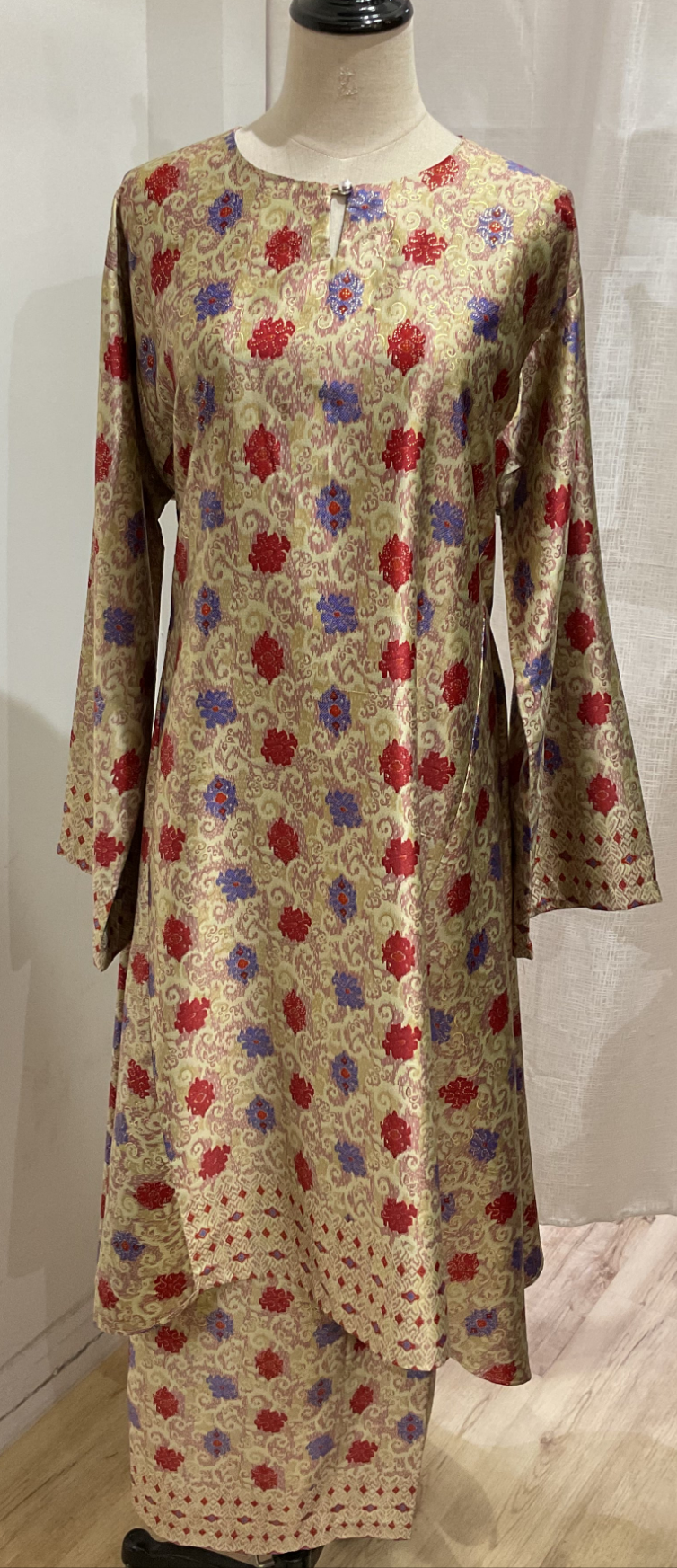 Lhadi Pemo Kurung Pemo Batik Set – Mozaic Singapore