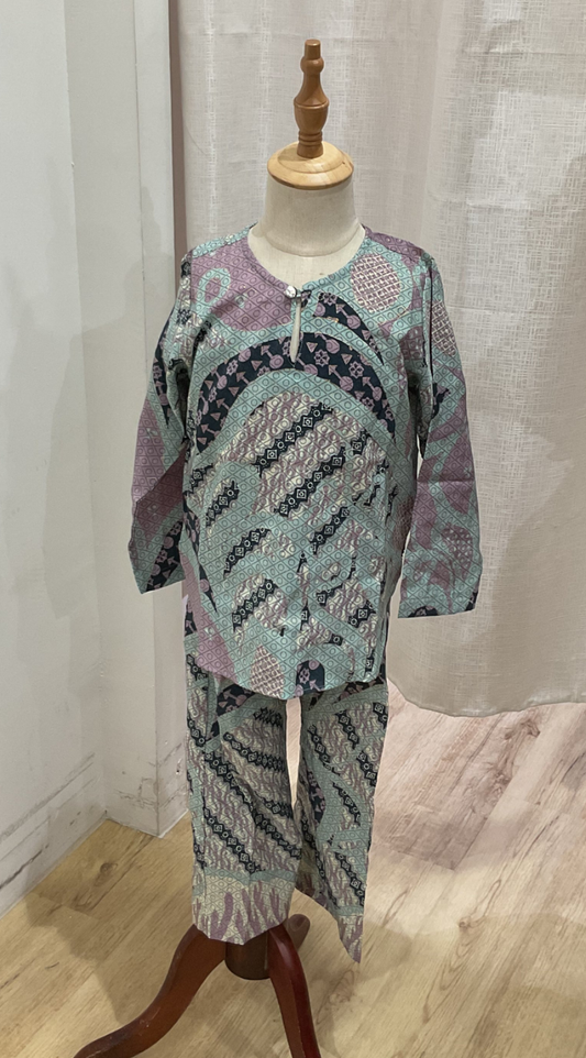 Kids Kurta Batik Set