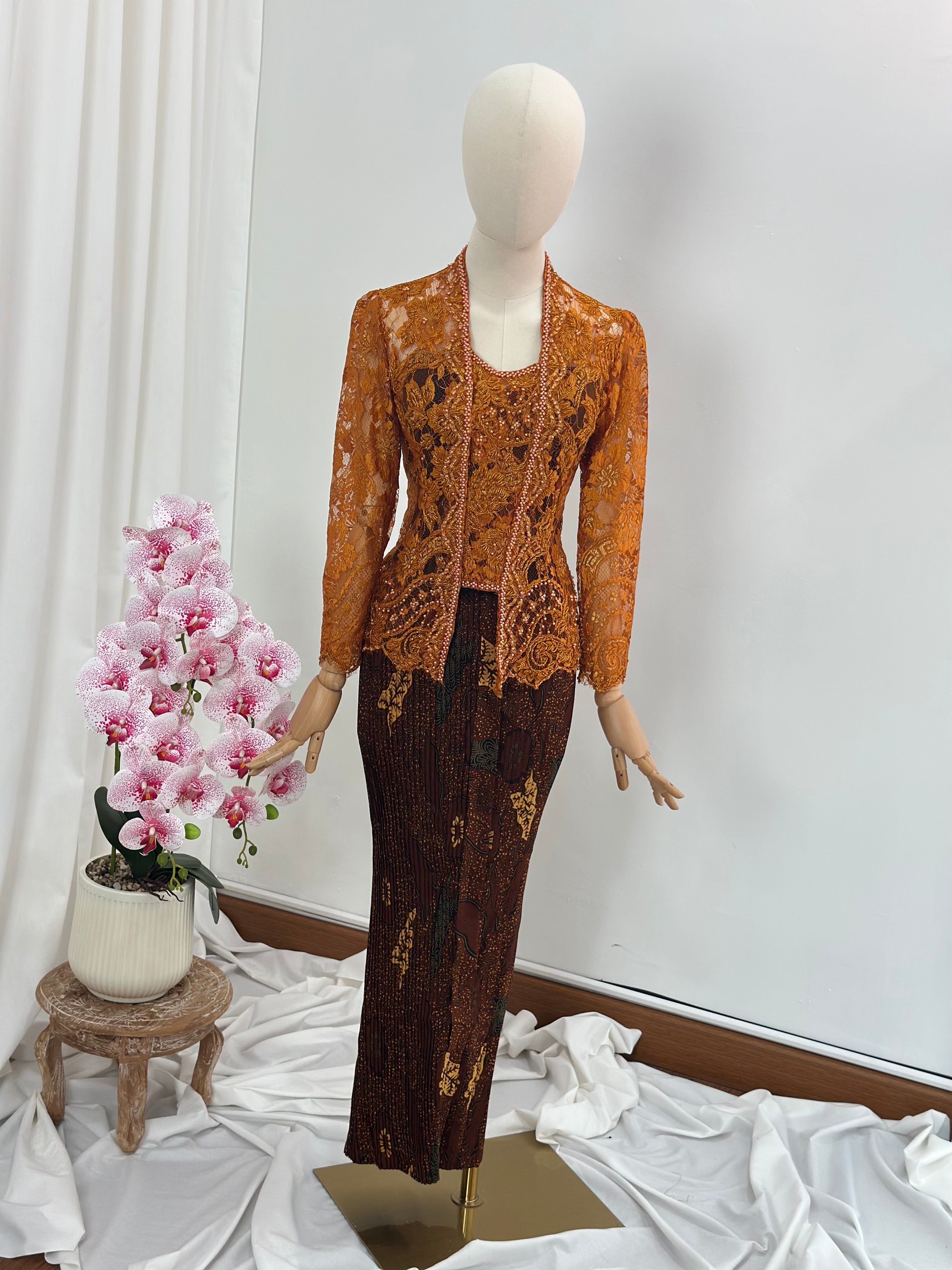EXCLUSIVE KEBAYA COLLECTIONS