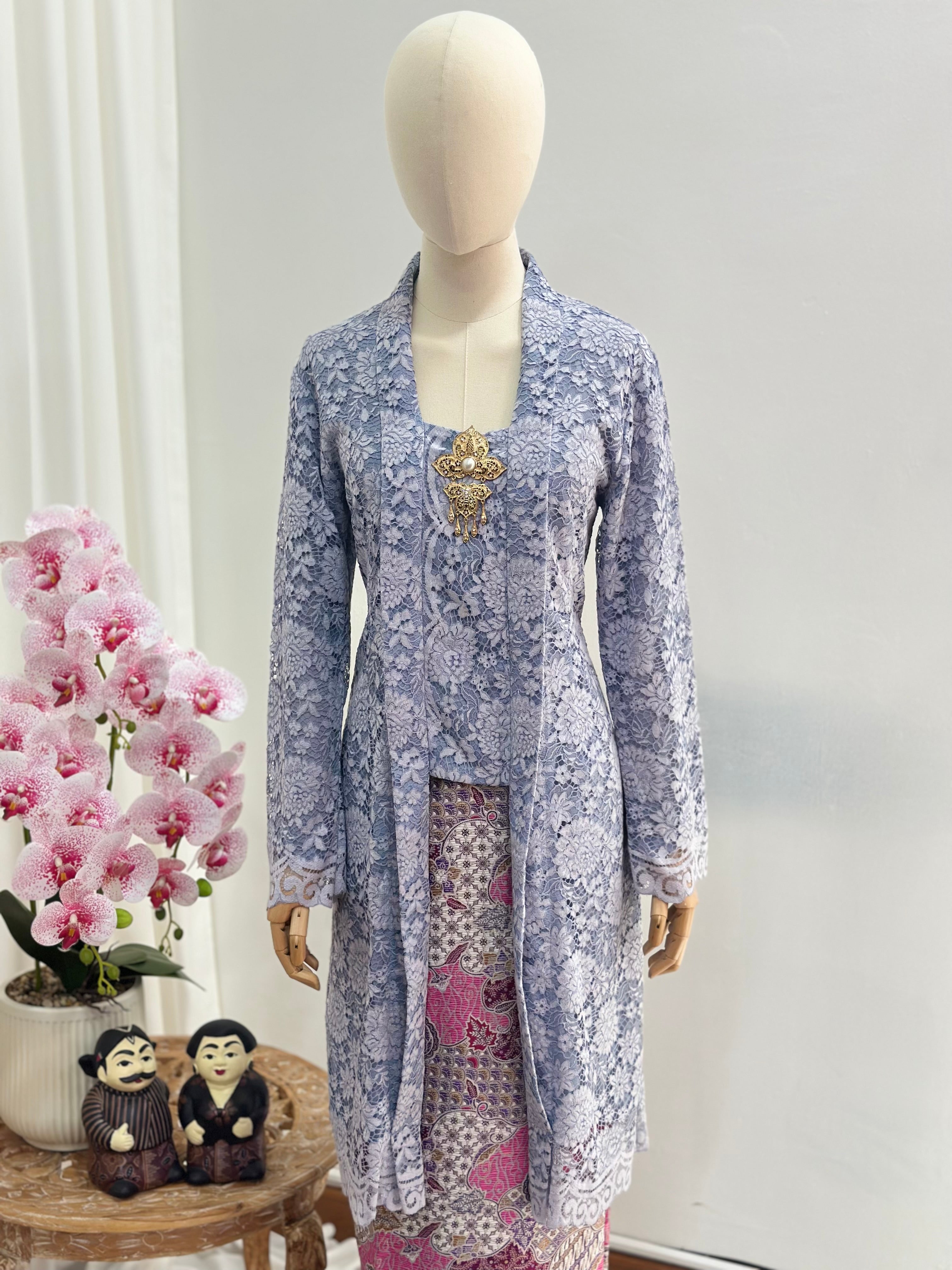 Kebaya Kota Baru