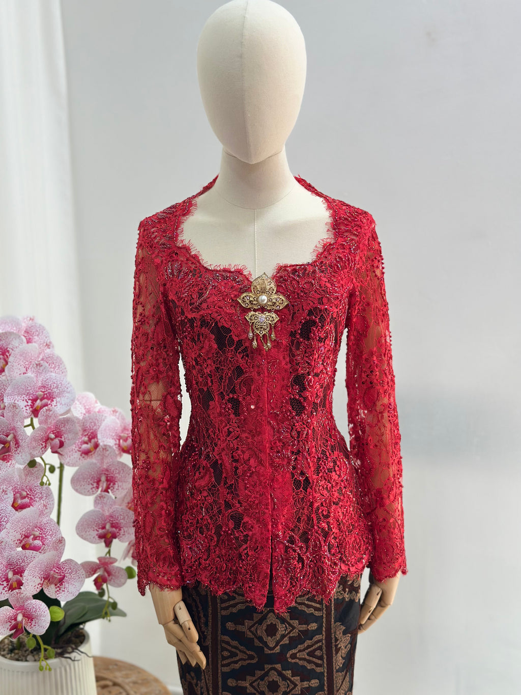 EXCLUSIVE KEBAYA COLLECTIONS