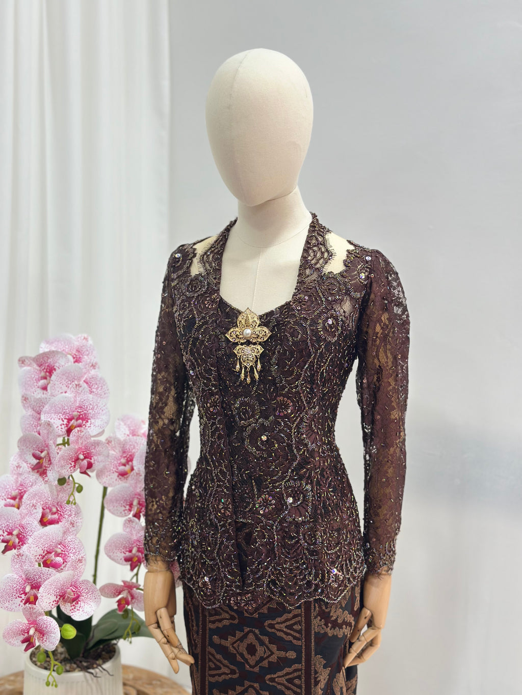 EXCLUSIVE KEBAYA COLLECTIONS