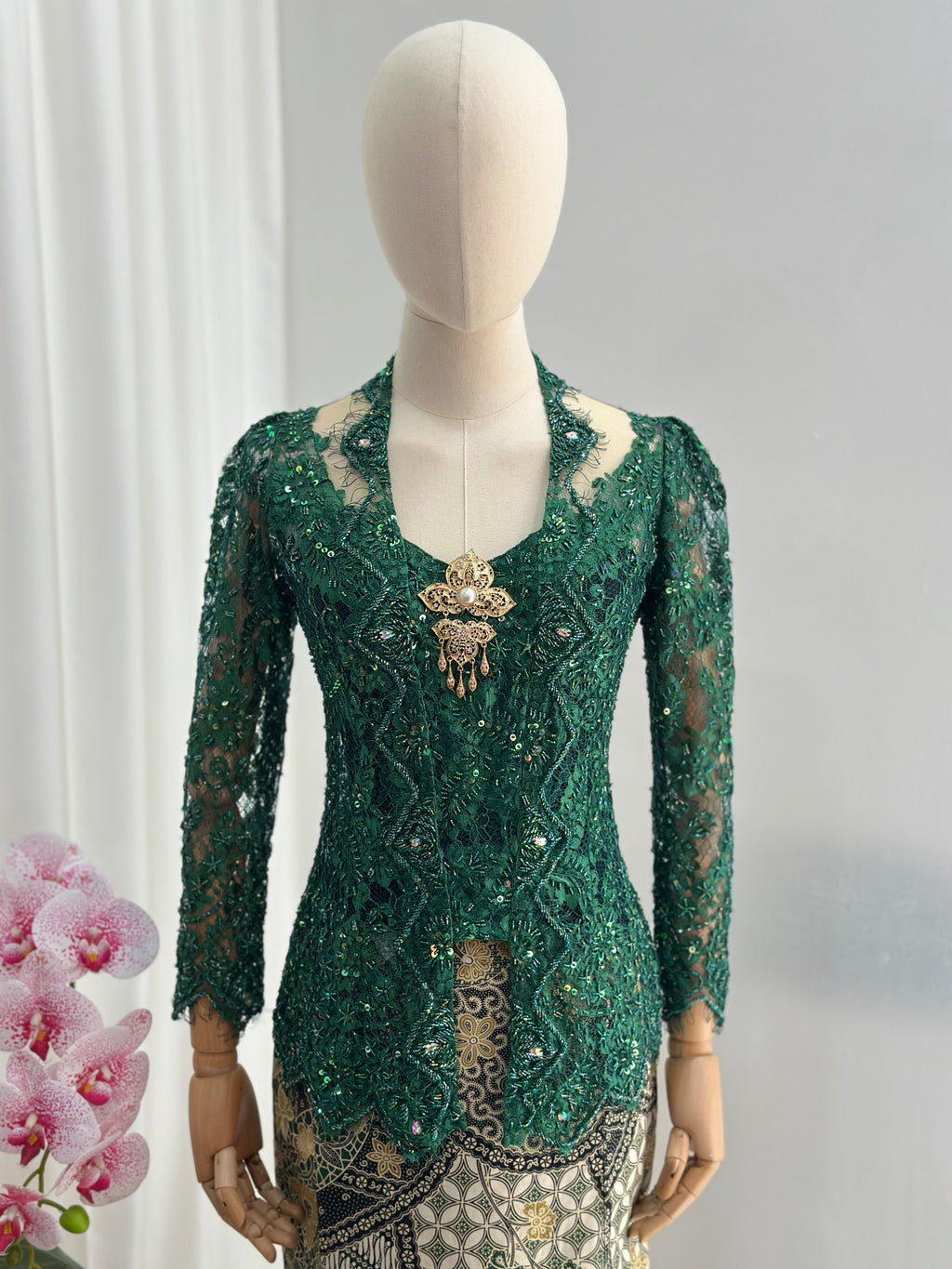 EXCLUSIVE KEBAYA COLLECTIONS