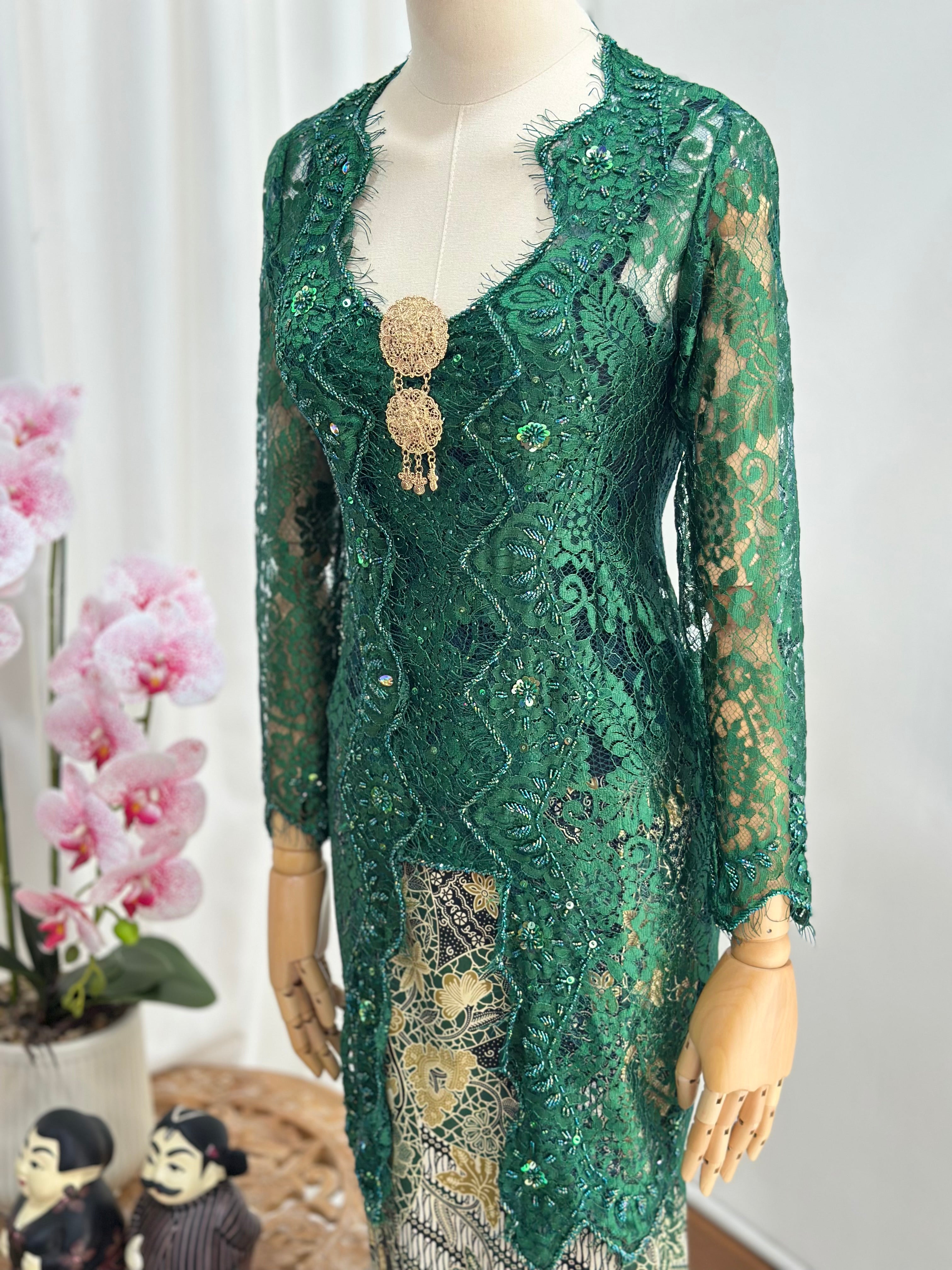 EXCLUSIVE KEBAYA COLLECTIONS