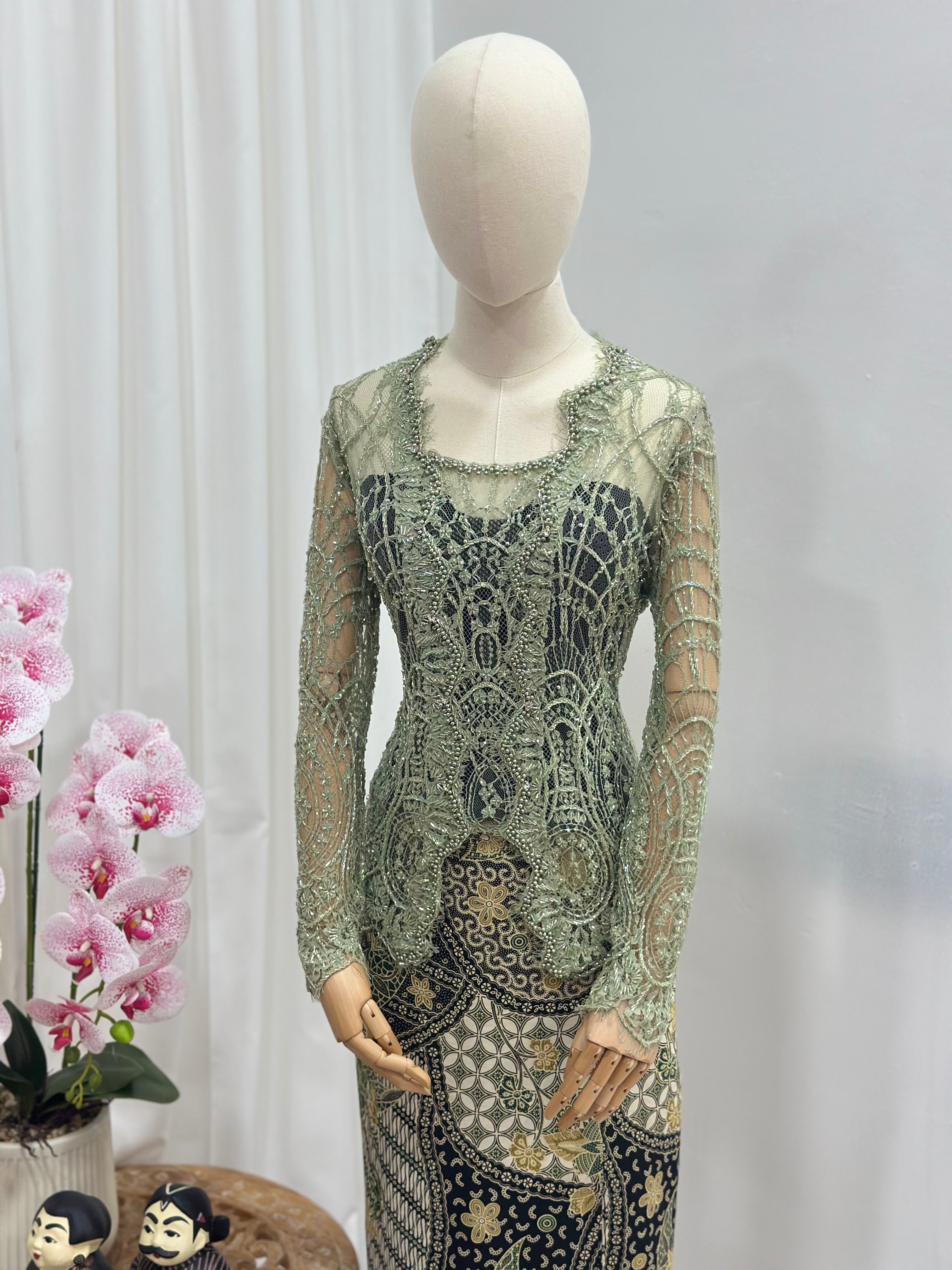 EXCLUSIVE KEBAYA COLLECTIONS