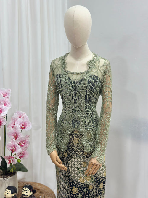 EXCLUSIVE KEBAYA SHOWCASE