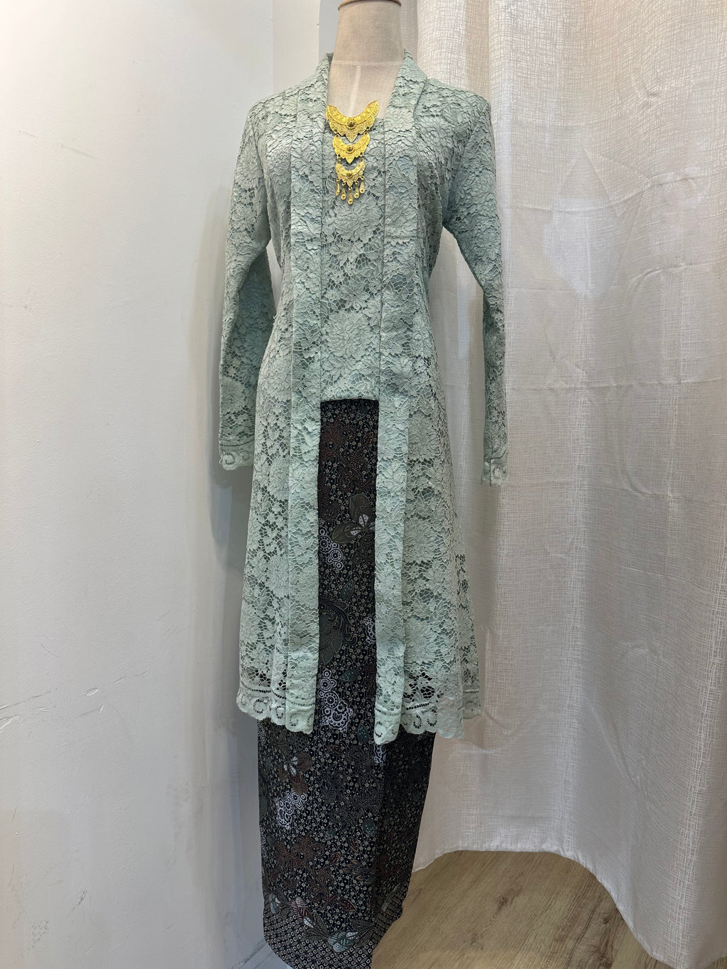 Kebaya Kota Baru