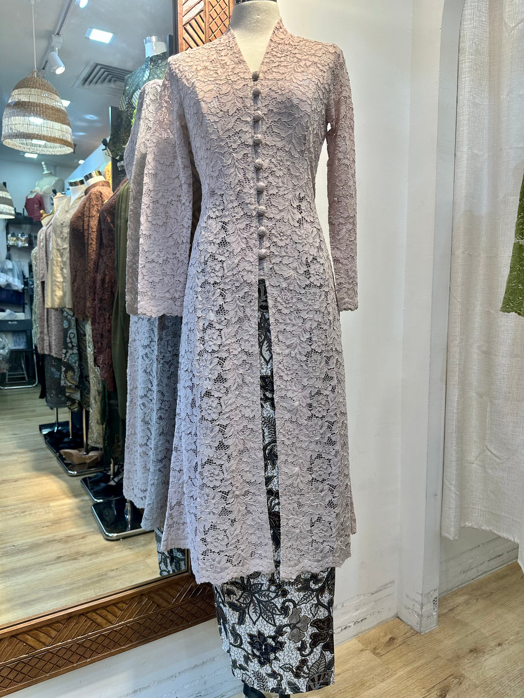 Kebaya Kirana