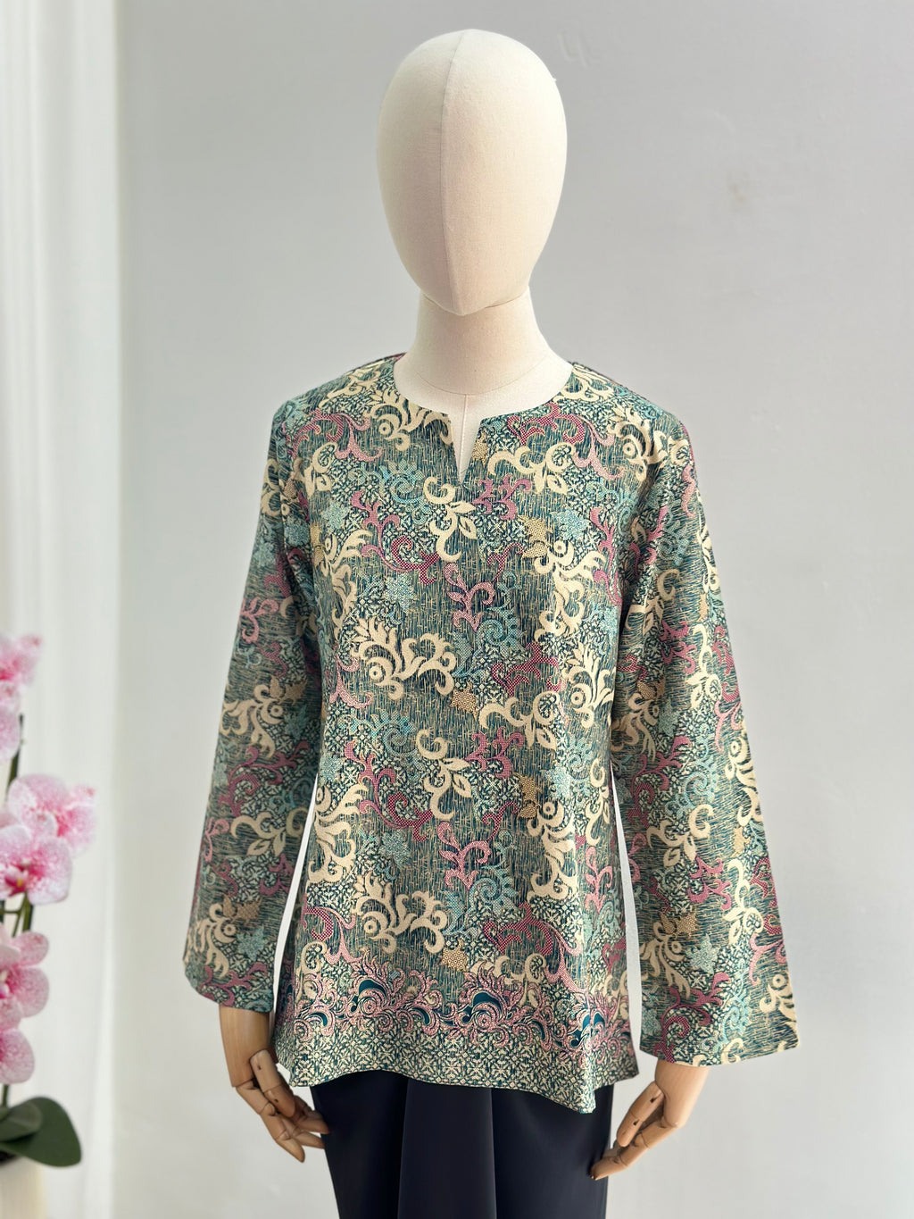 Batik Kurung/Kedah Top Singapore Women · Opah Series · Mozaic SG
