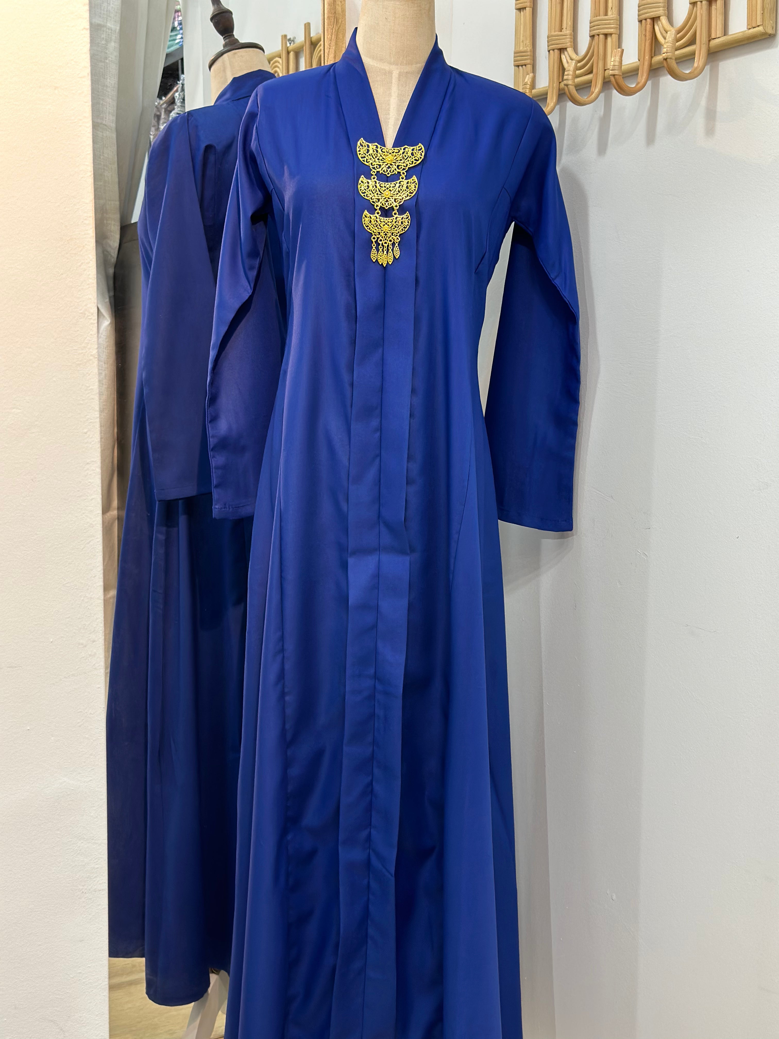 *Accessories sold separately.
*Product colour may slightly vary due to photographic lighting sources or your mointor setting. The actual size may vary as many of the products we produce are hand made. Please allow (0.05 to 0.1 inches) size variance.