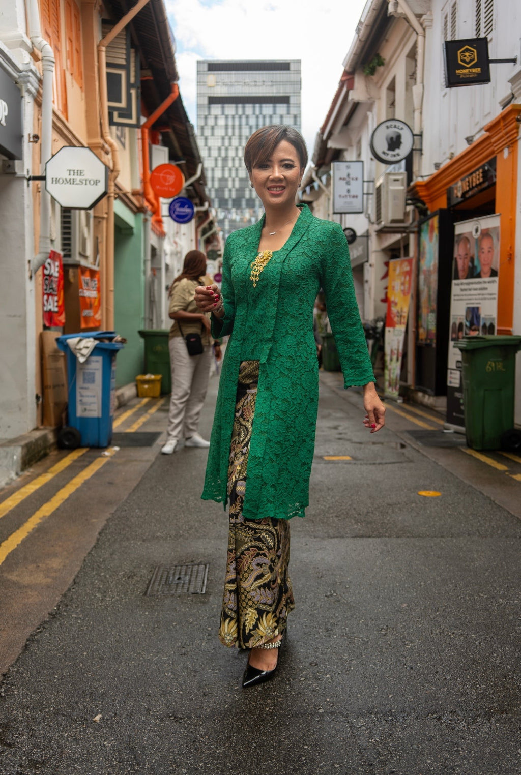 *Accessories and Sarong/Skirt sold separately.

*Product colour may slightly vary due to photographic lighting sources or your mointor setting. The actual size may vary as many of the products we produce are hand made. Please allow (0.05 to 0.1 inches) size variance.