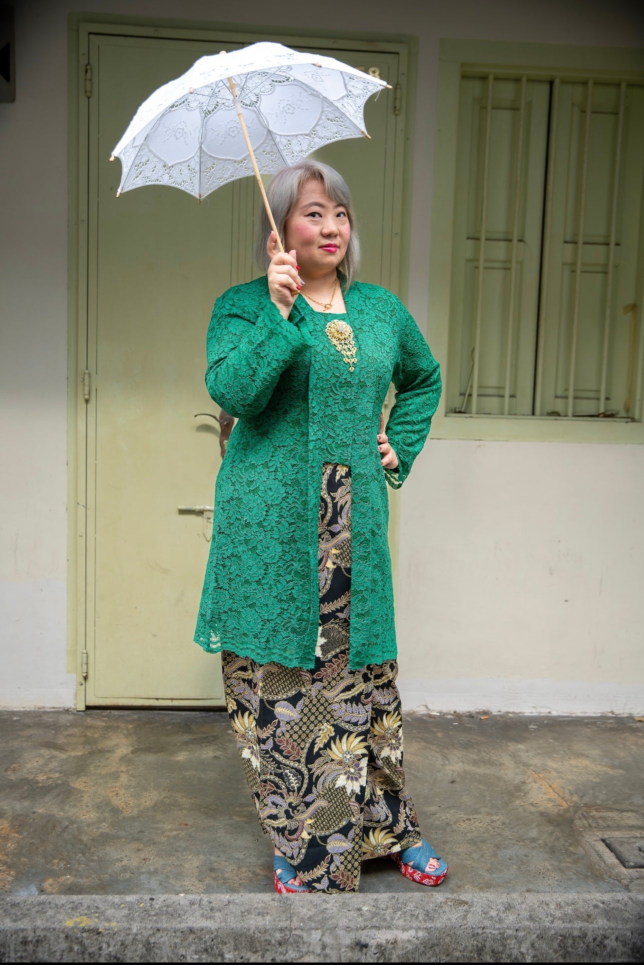 *Accessories and Sarong/Skirt sold separately.

*Product colour may slightly vary due to photographic lighting sources or your mointor setting. The actual size may vary as many of the products we produce are hand made. Please allow (0.05 to 0.1 inches) size variance.