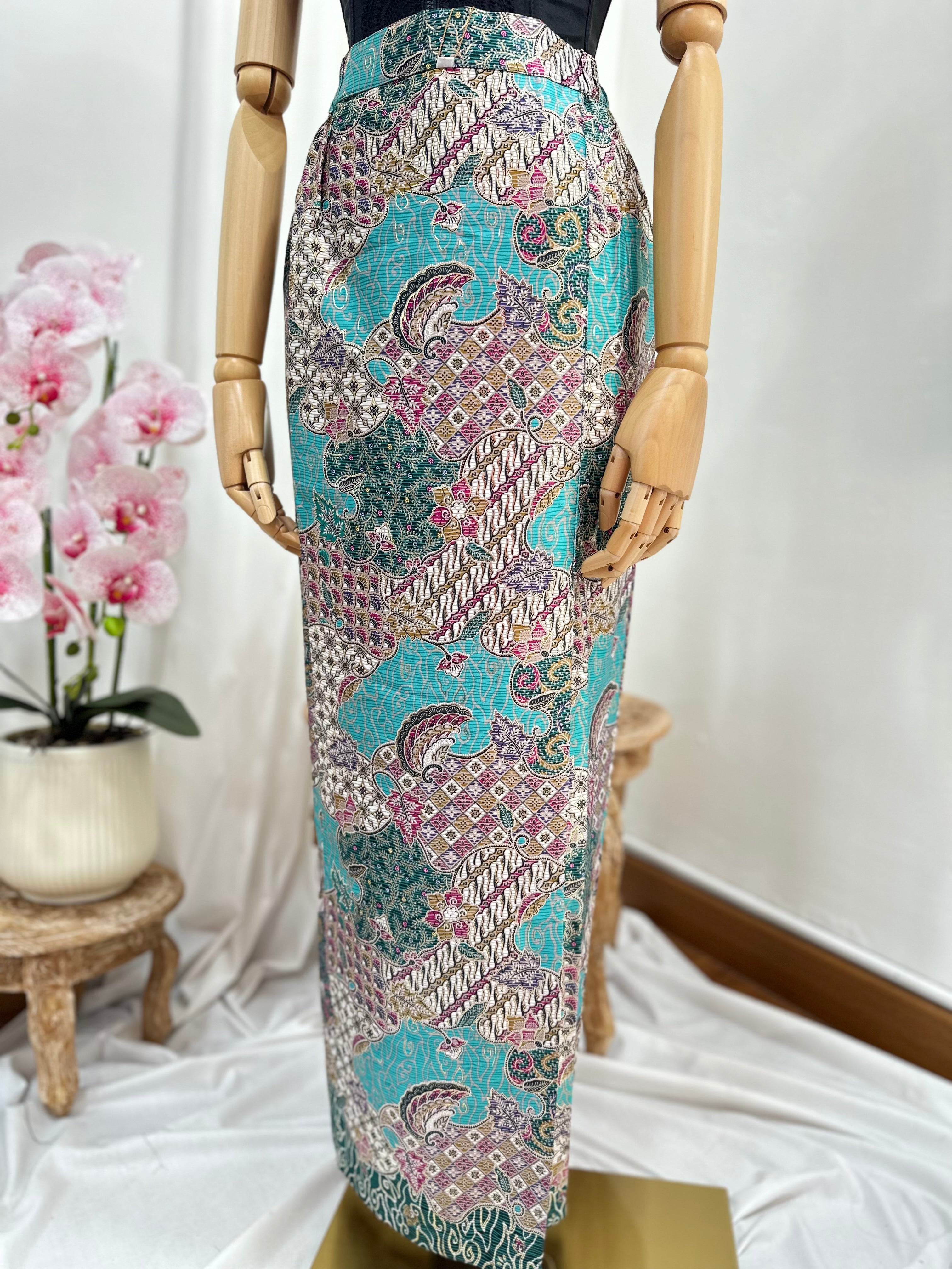 Overlap Sarong Batik Satin