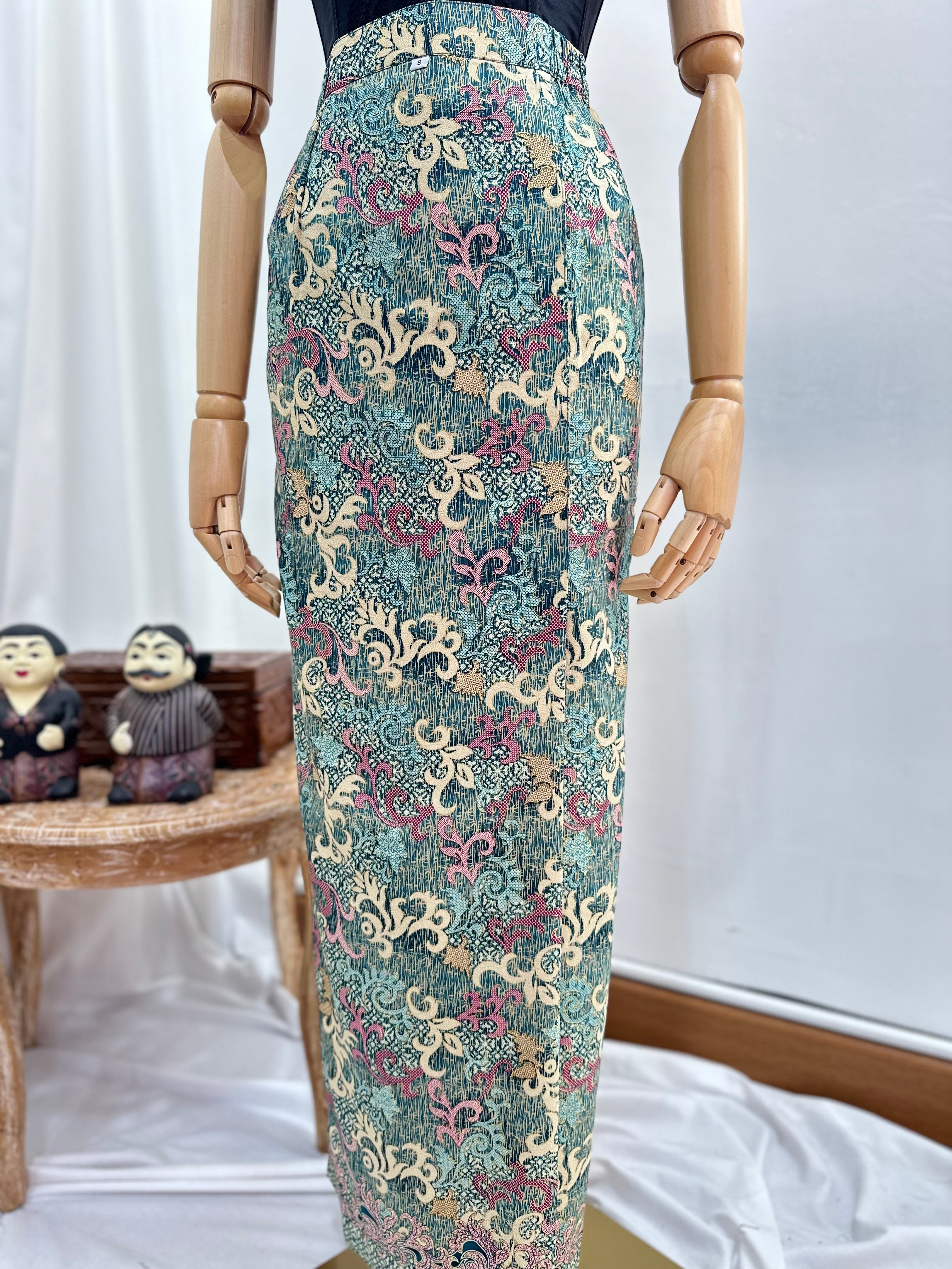 Overlap Sarong Batik Satin