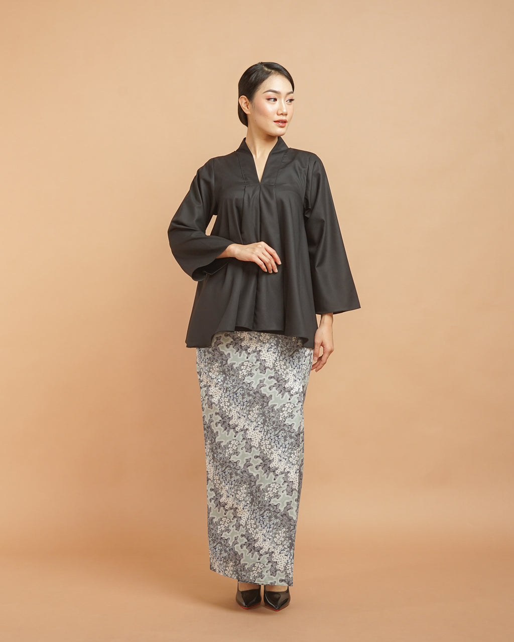 Nabila Top