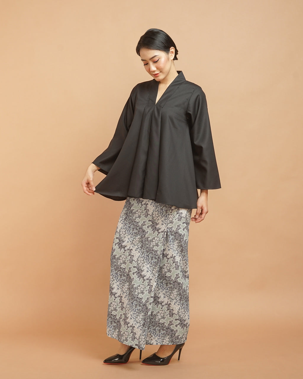 Nabila Top
