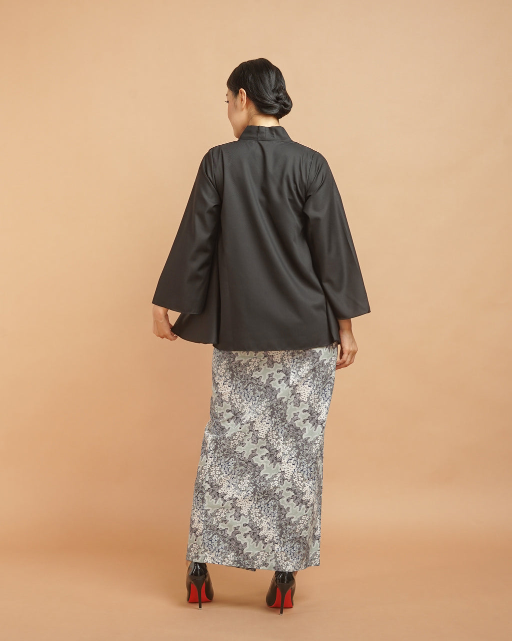 Nabila Top