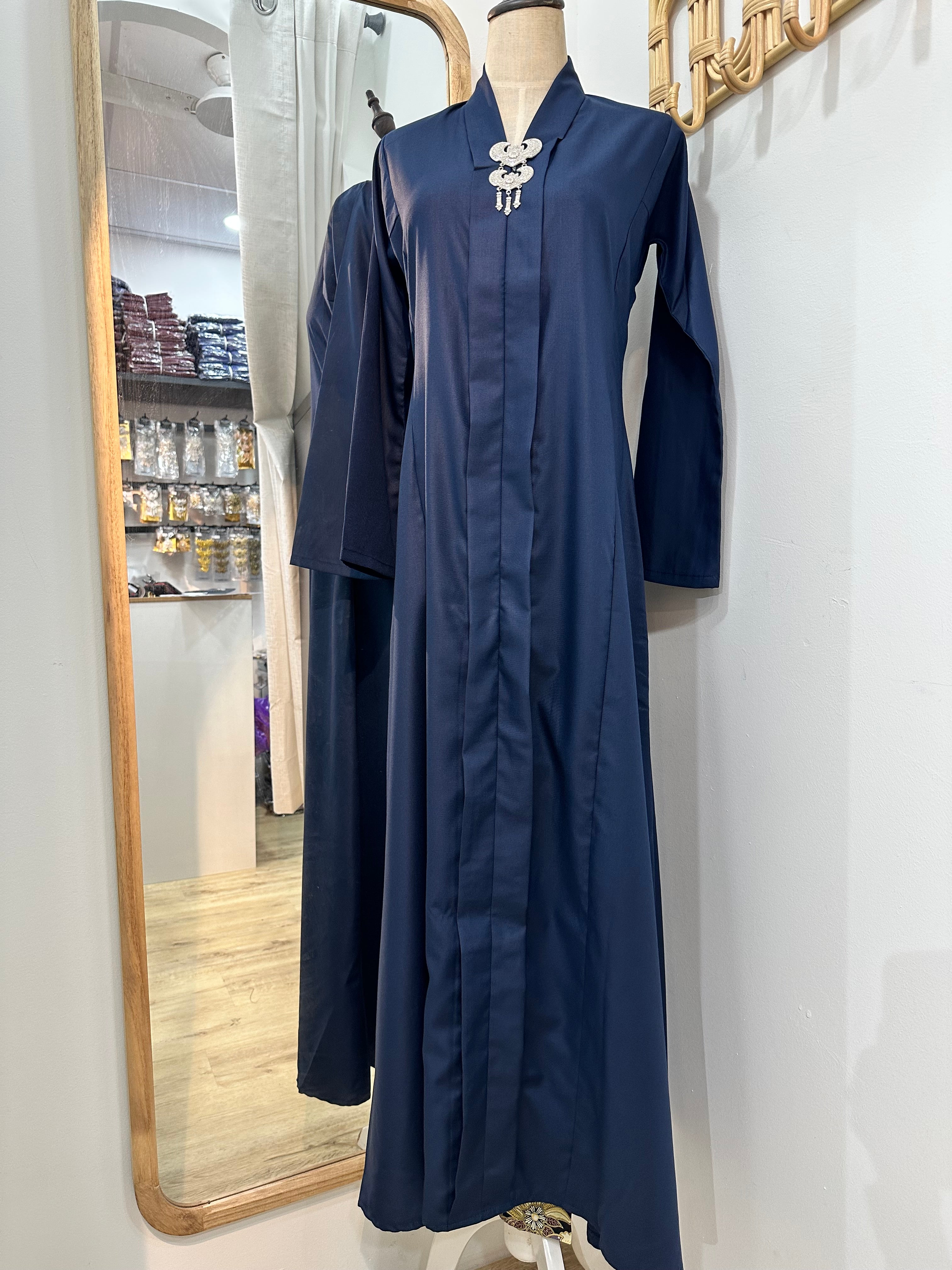 *Accessories sold separately.
*Product colour may slightly vary due to photographic lighting sources or your mointor setting. The actual size may vary as many of the products we produce are hand made. Please allow (0.05 to 0.1 inches) size variance.