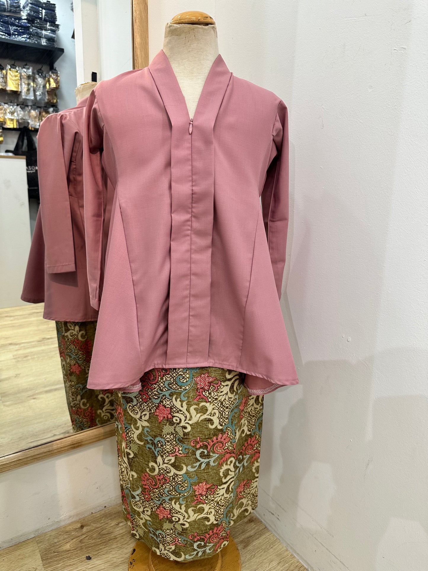 Kids Pemo Kebaya Set