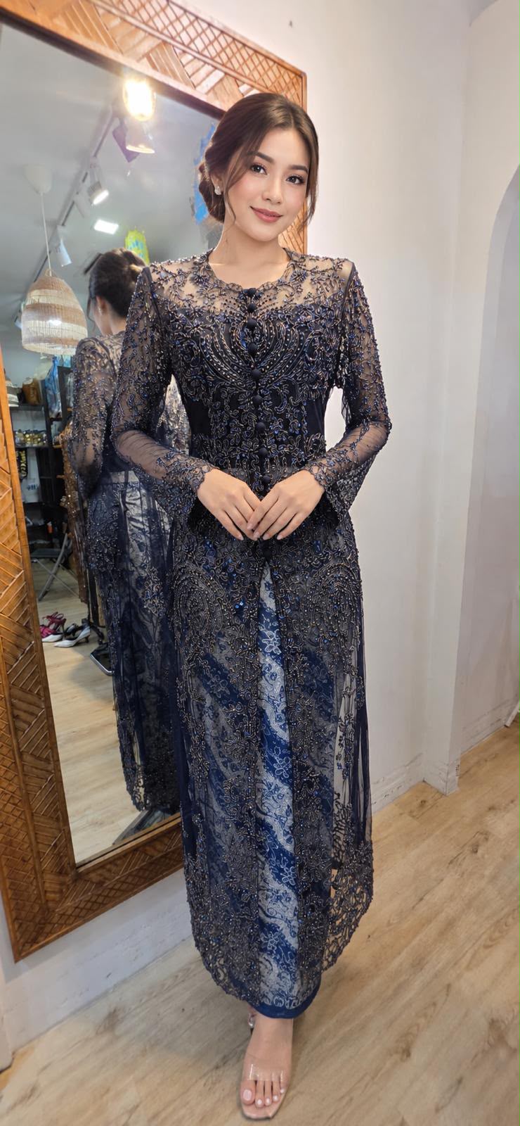 Kebaya Maha Rani ShowCase