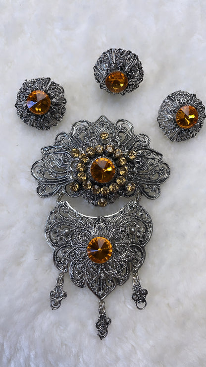 Brooch Set