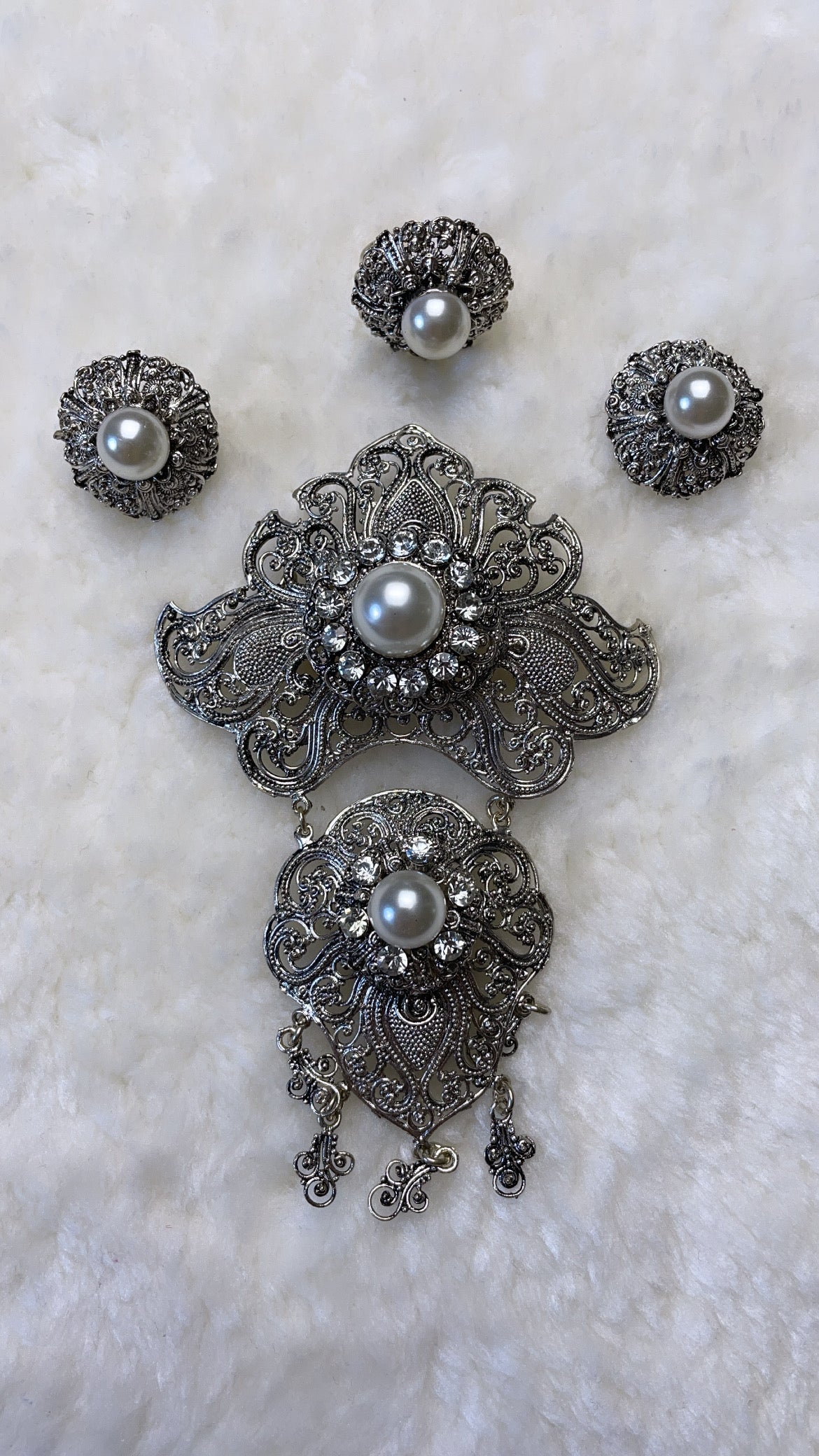 Brooch Set